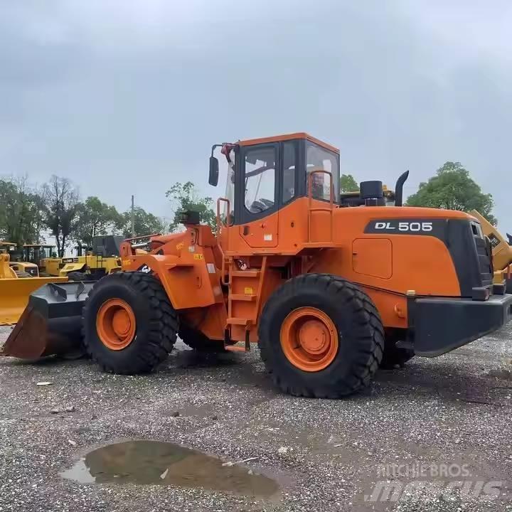 Doosan DL505 輪胎式裝載機