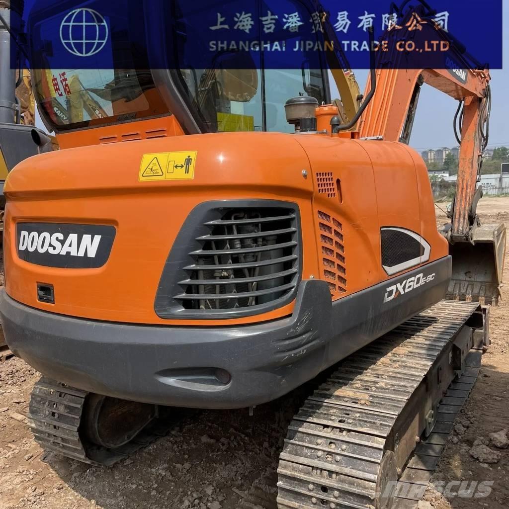 Doosan DX 60 履帶式 挖土機/掘鑿機/挖掘機