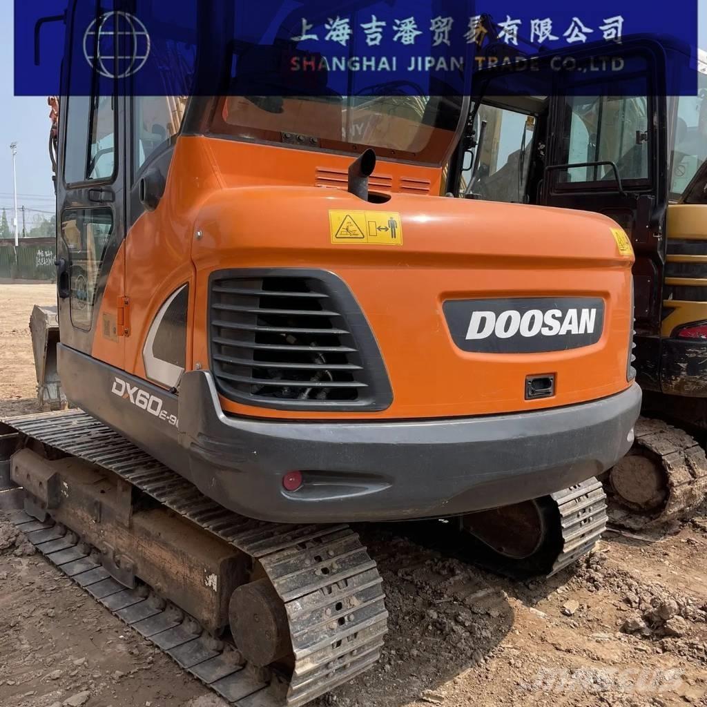 Doosan DX 60 履帶式 挖土機/掘鑿機/挖掘機