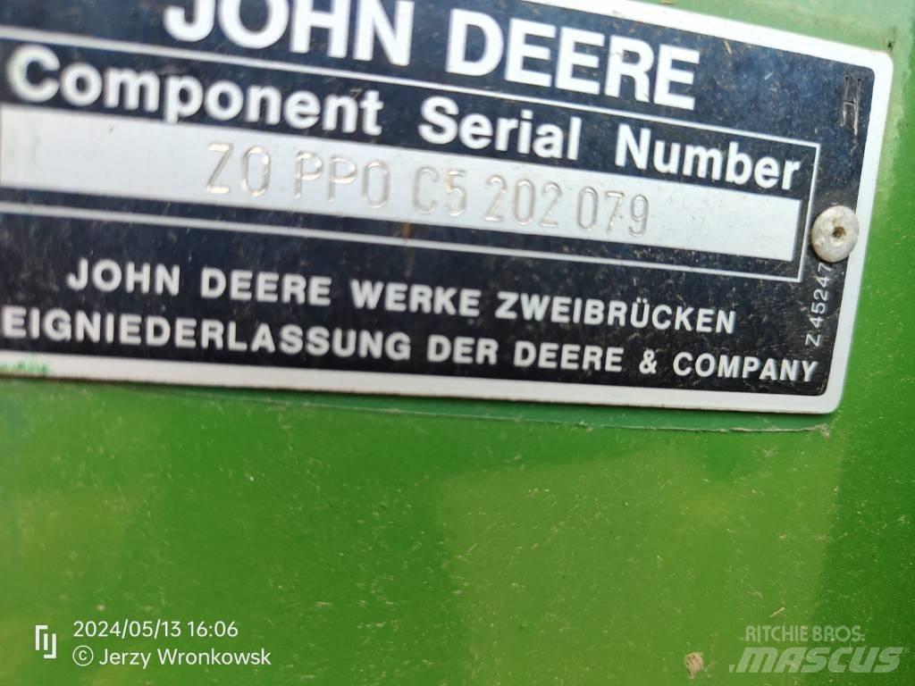 John Deere 1177 聯合收穫機