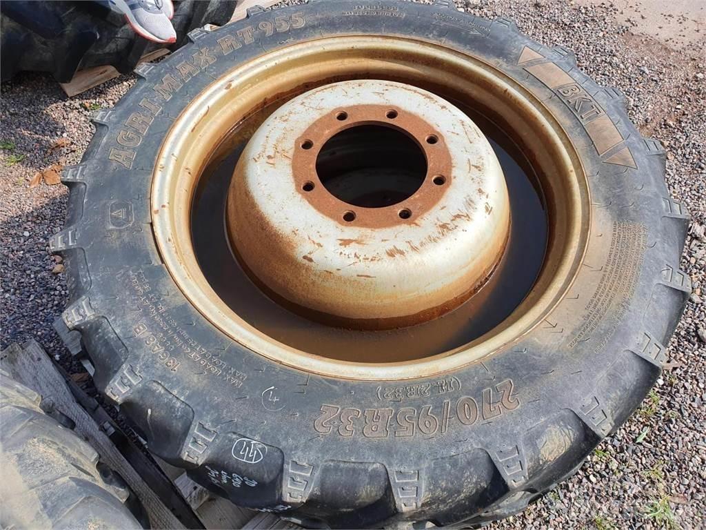 BKT 270/95R32 x2 輪胎、車輪和輪圈
