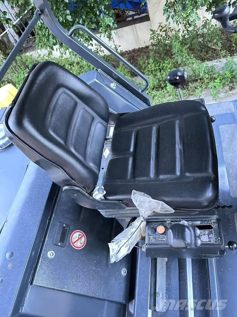 Bomag BW 203 SL-4 雙輪滾壓機