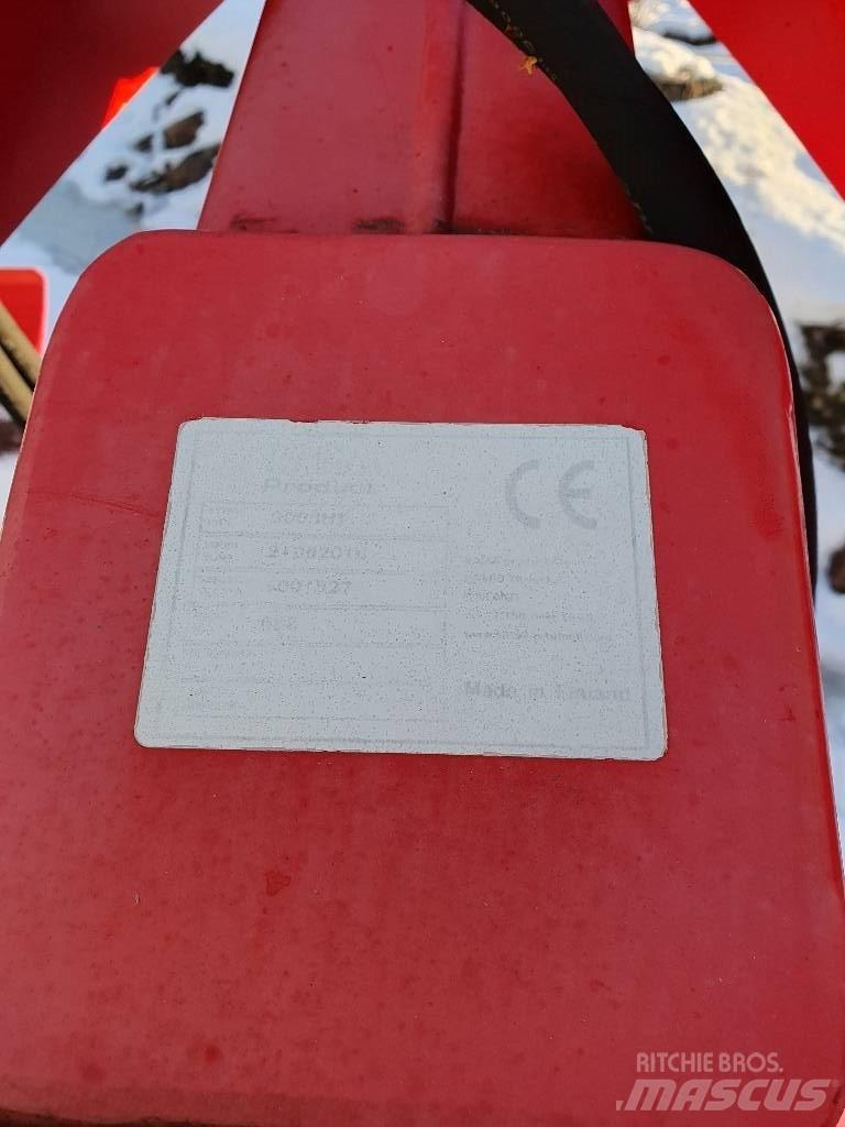Vama 300 JH 1 刮雪板和犁