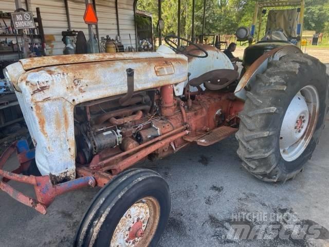 Ford 800 曳引機