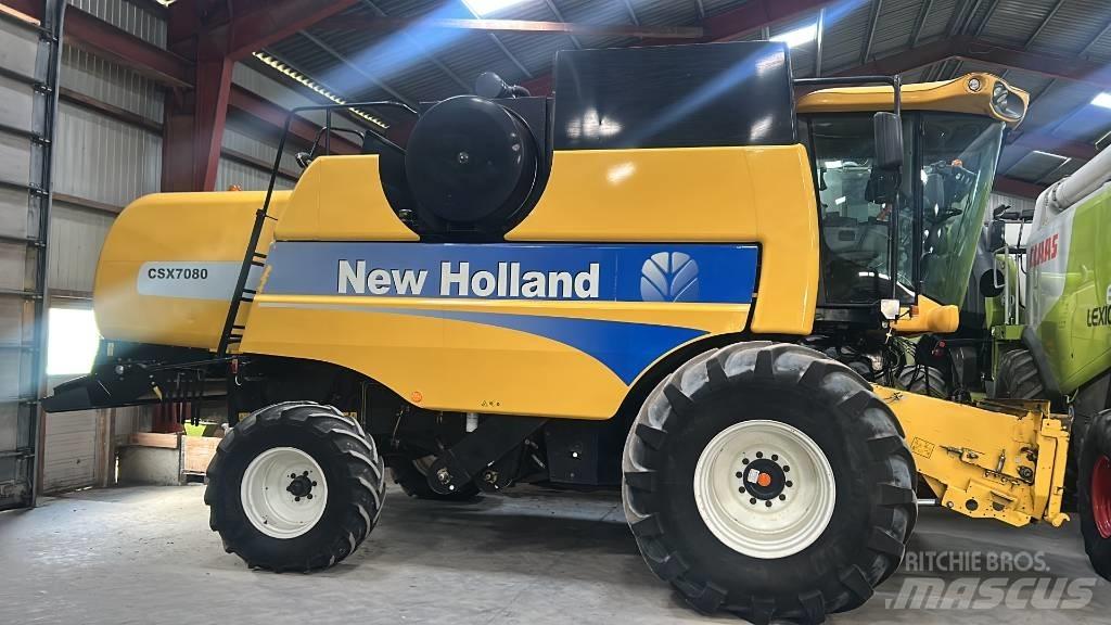 New Holland CSX 7080 聯合收穫機