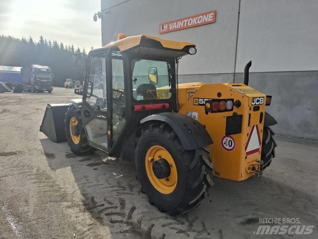 JCB 527-58 伸縮臂操作車
