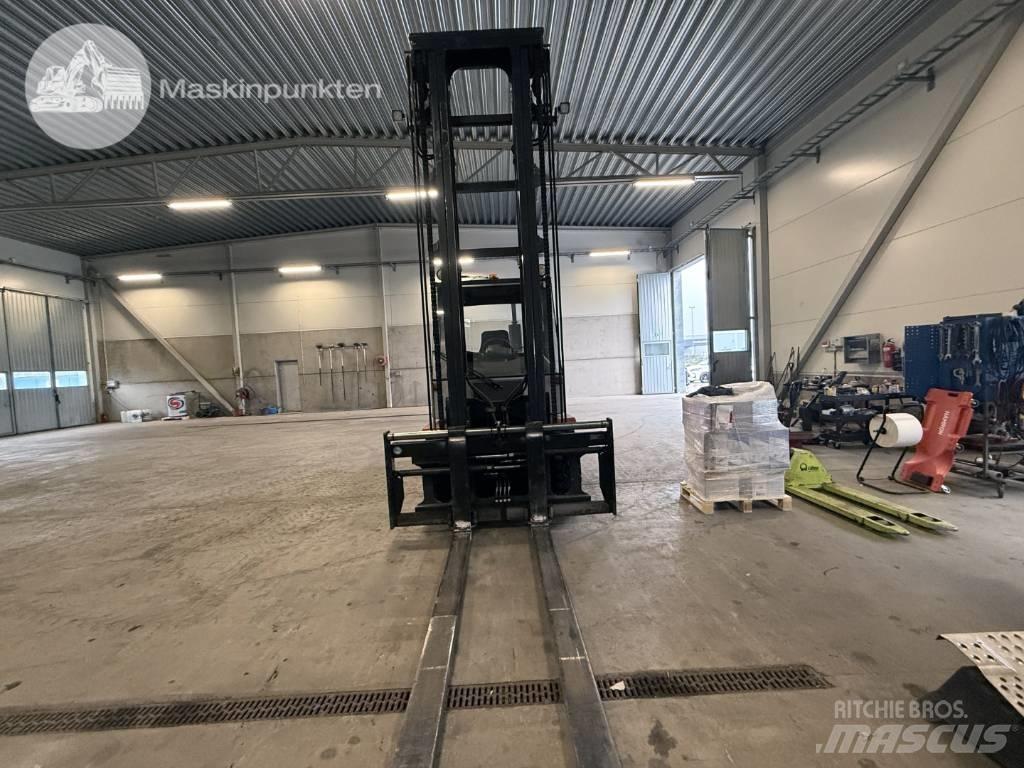 Kalmar DCE 80-6 柴油卡車