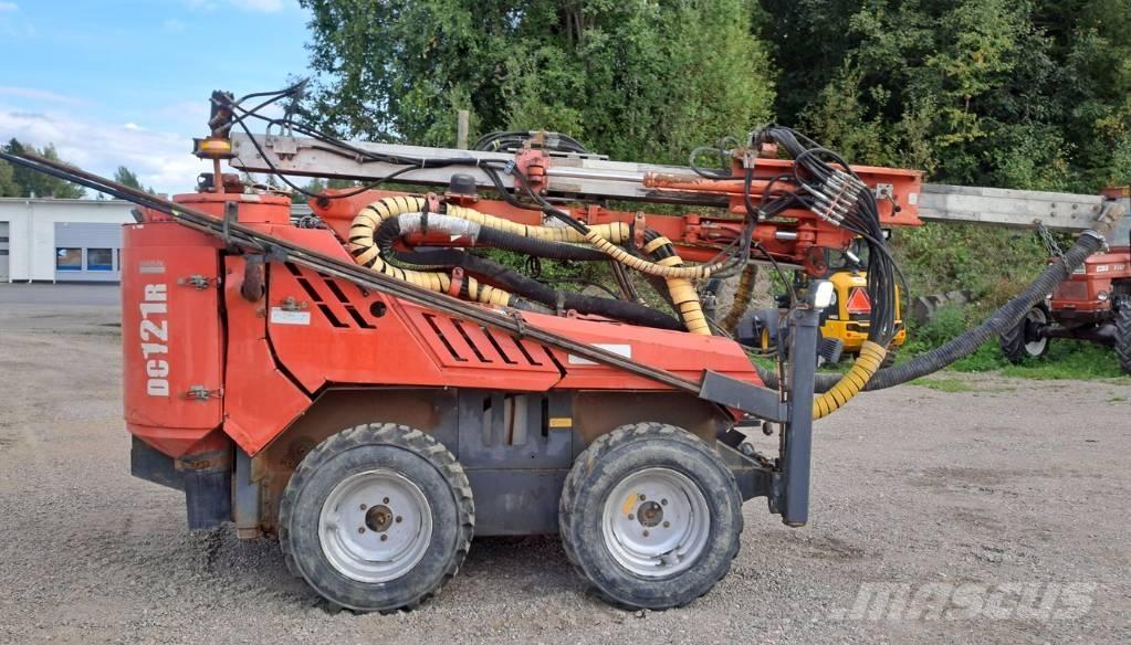 Sandvik DC 121R 鑽孔機