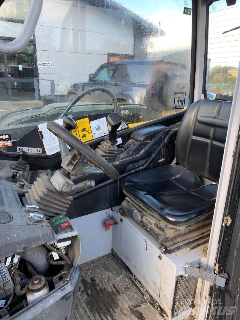 Wacker Neuson TH 412 伸縮臂操作車