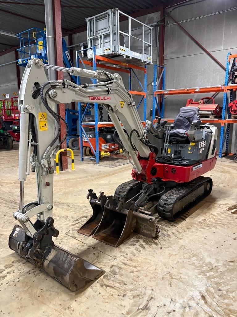 Takeuchi TB 225 小型挖土機/掘鑿機<7t(小型挖掘機)