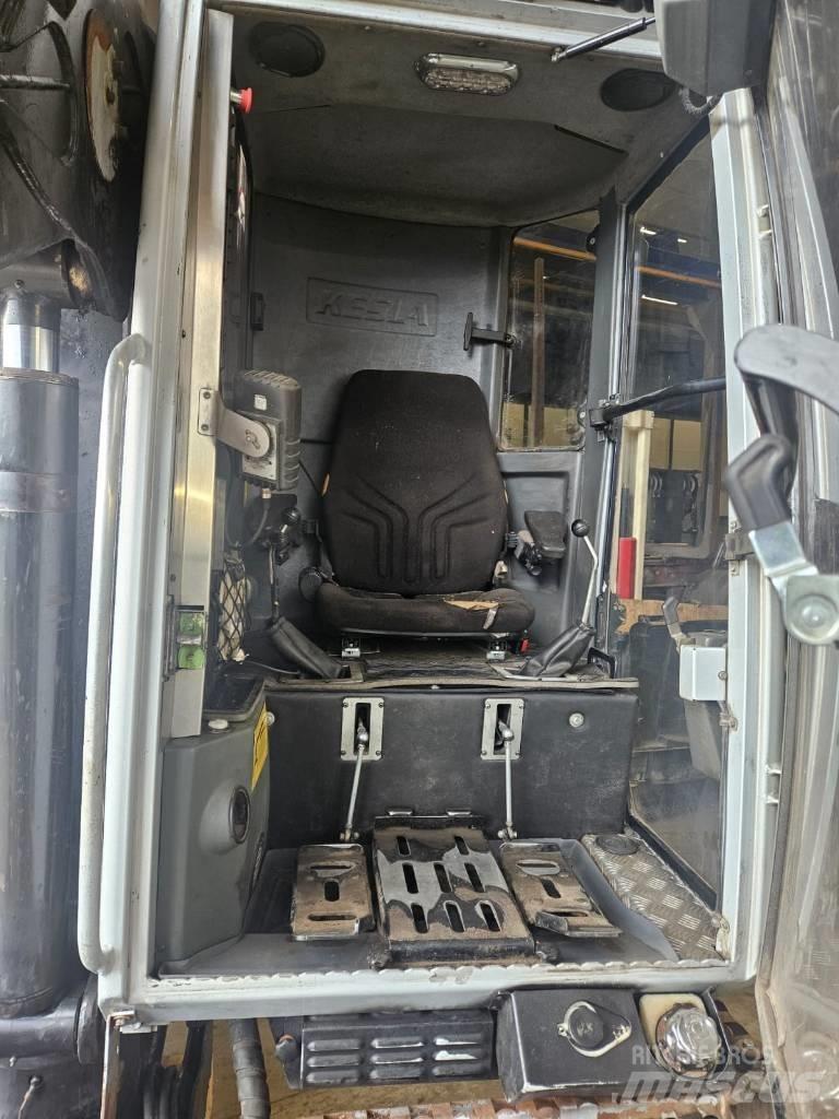 Kesla 2110T 木材起重機