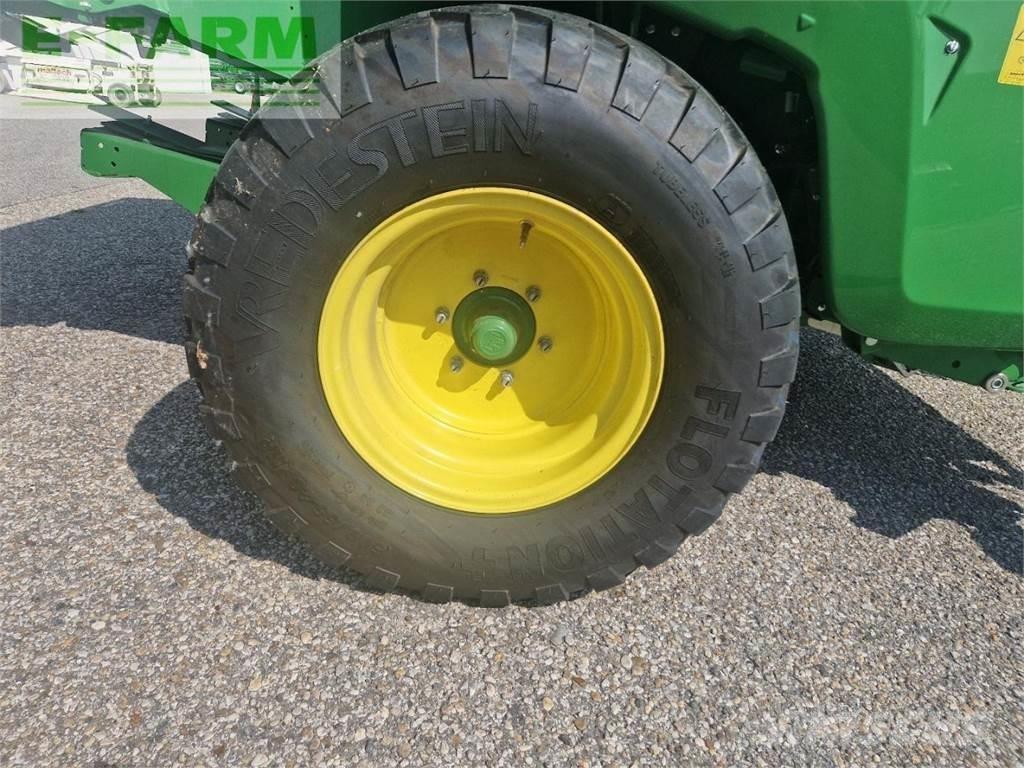 John Deere V461M 方形打捆機