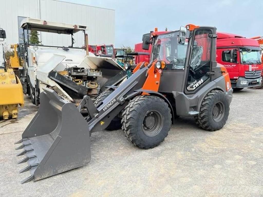Hitachi ZW95-6C 輪胎式裝載機