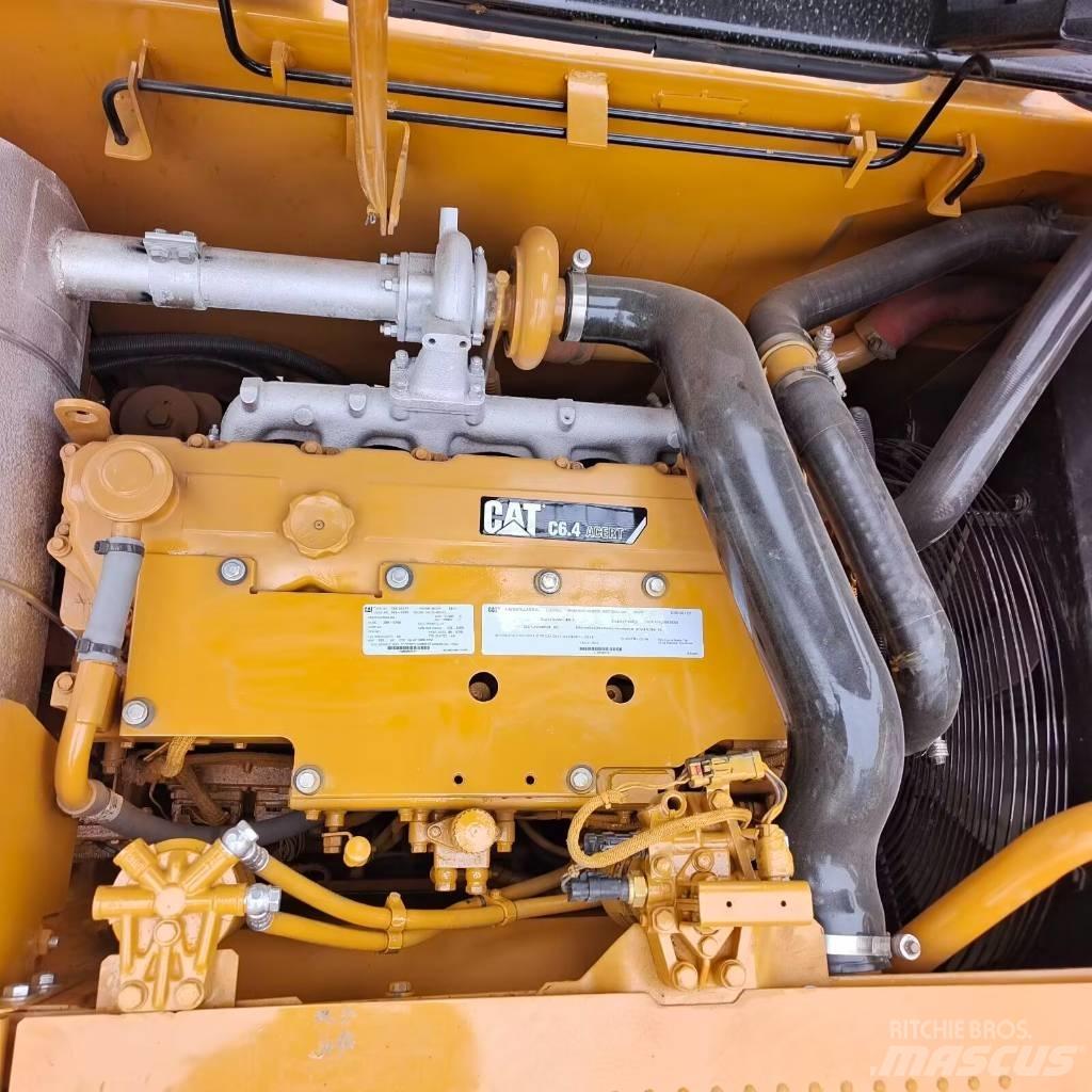 CAT 320 D2 L 履帶式 挖土機/掘鑿機/挖掘機