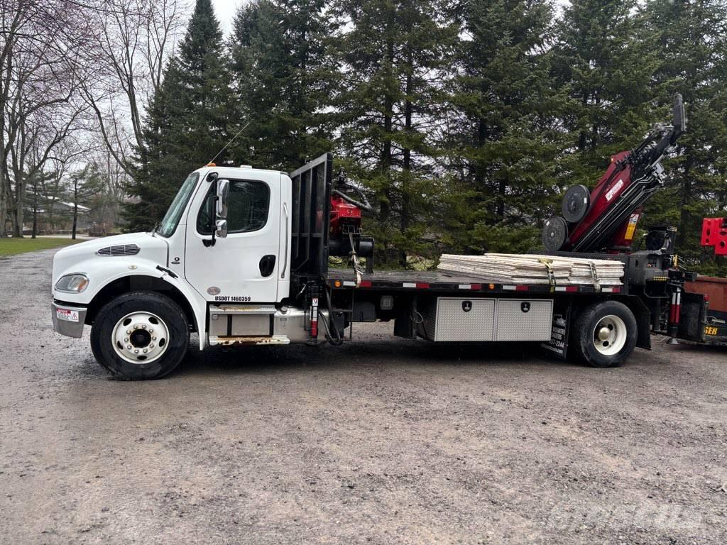 Freightliner M2-106 履帶式起重機