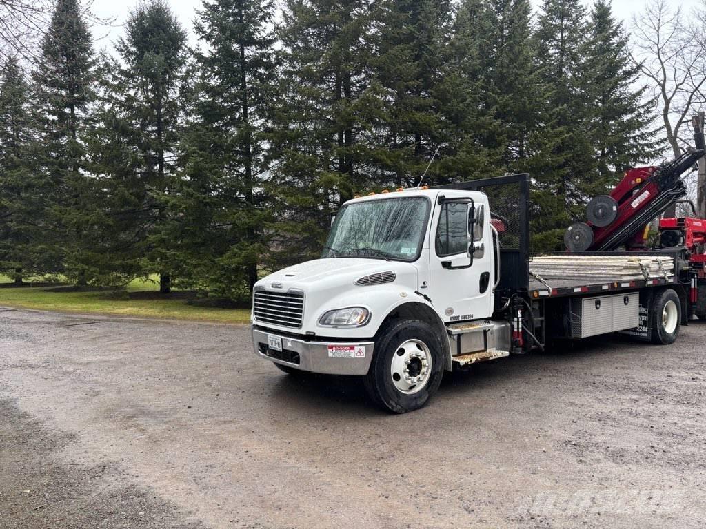 Freightliner M2-106 履帶式起重機