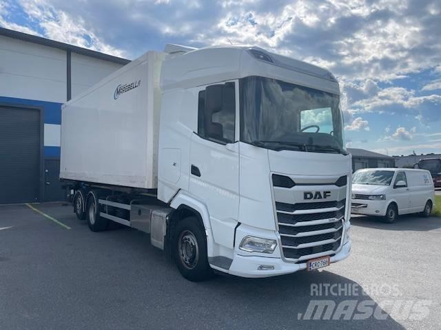 DAF XG 530 FAN 貨箱式卡車