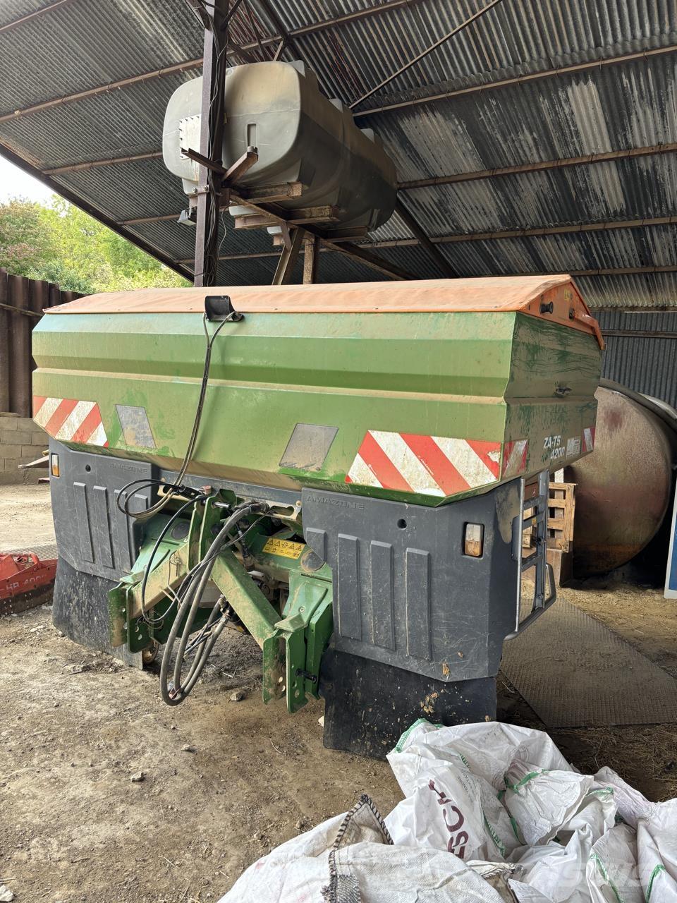 Amazone ZA TS 4200 肥料撒佈機