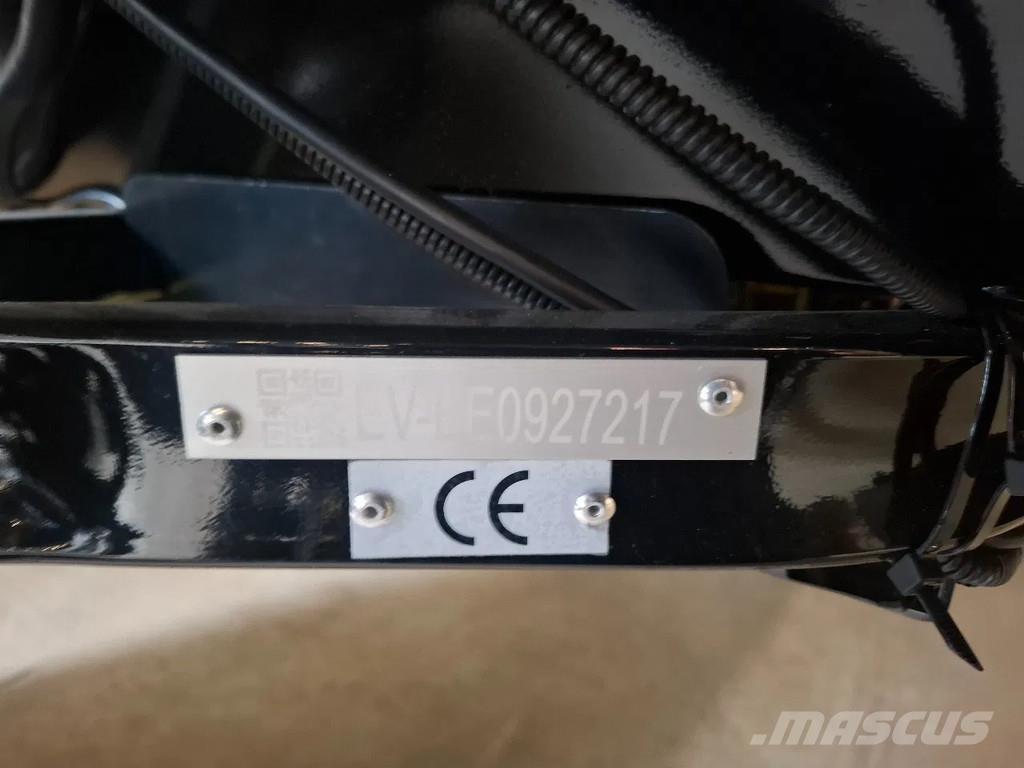 Merlo TF38.7 伸縮臂操作車