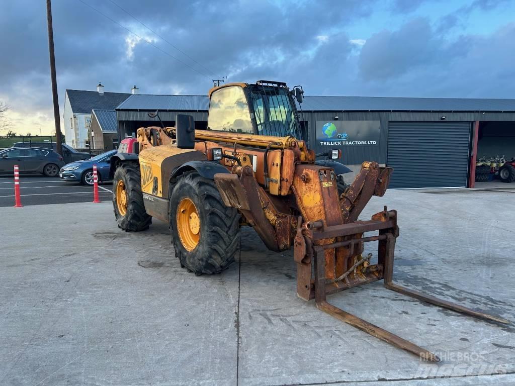 JCB 537-135 伸縮臂操作車