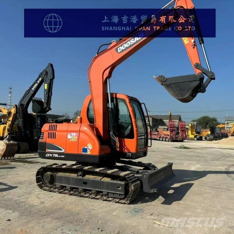 Doosan DX 75 中型挖土機/掘鑿機/挖掘機 7t-12t