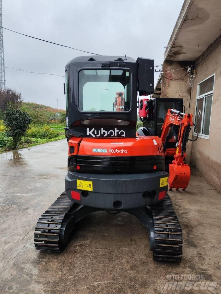 Kubota U 35 小型挖土機/掘鑿機<7t(小型挖掘機)