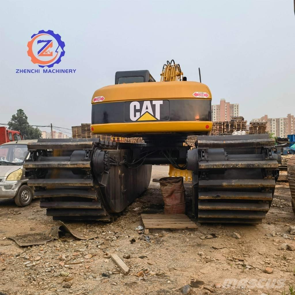 CAT 320 C 水陸兩用挖掘機