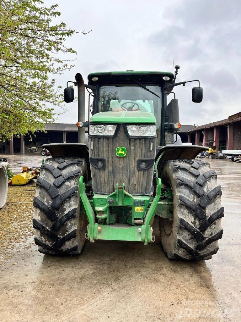 John Deere 7230 R 曳引機