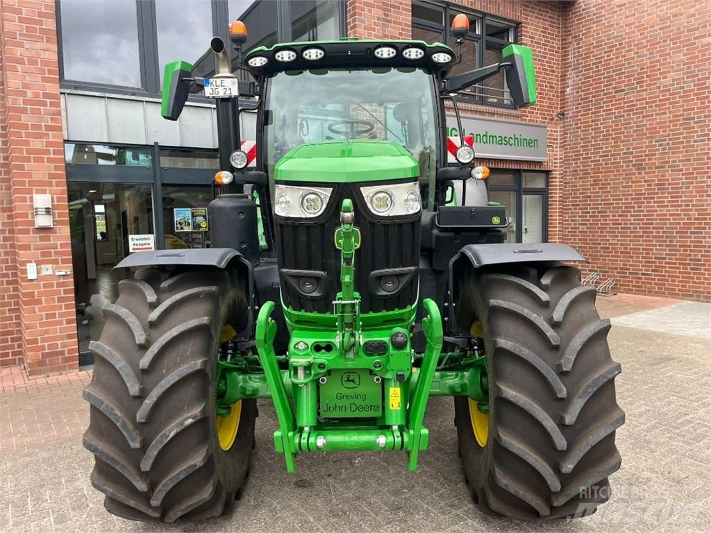 John Deere 6R215 曳引機