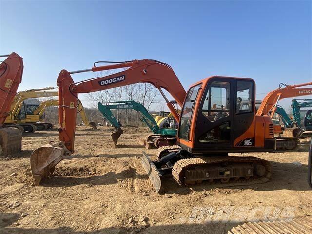 Doosan DX80 小型挖土機/掘鑿機<7t(小型挖掘機)