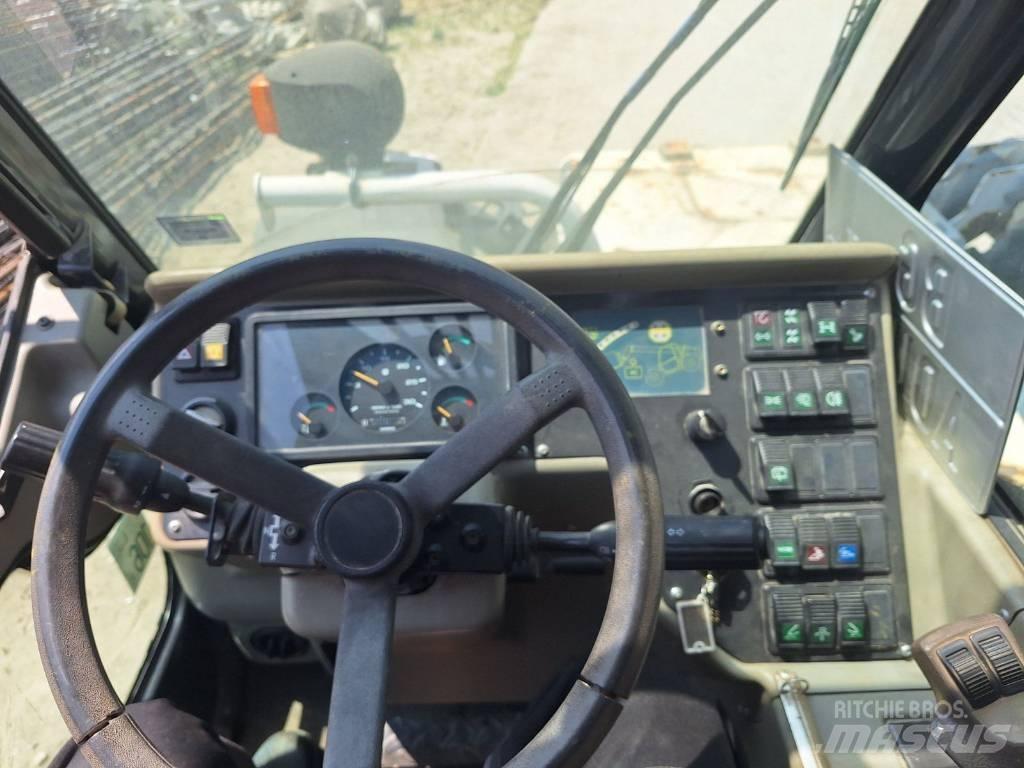 Bobcat T40170 伸縮臂操作車