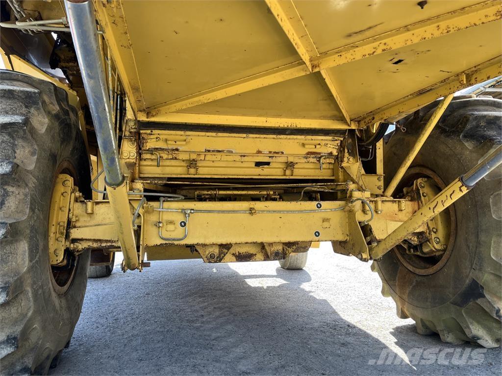 New Holland TX 32 聯合收穫機