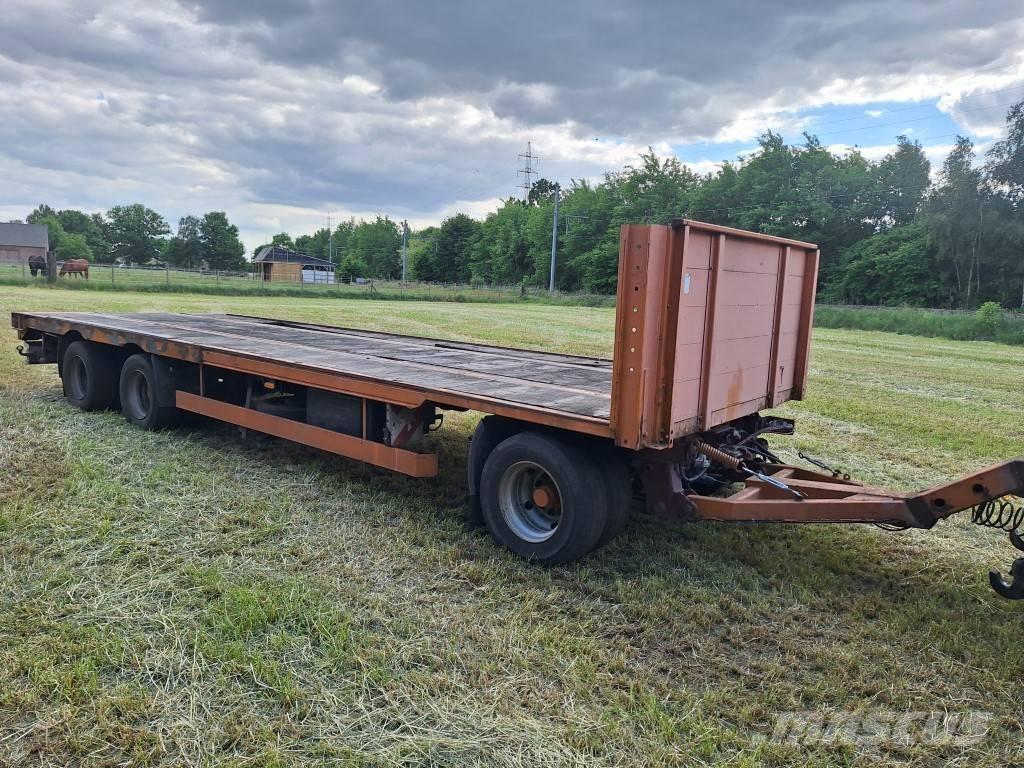 Meusburger 800 草捆拖車