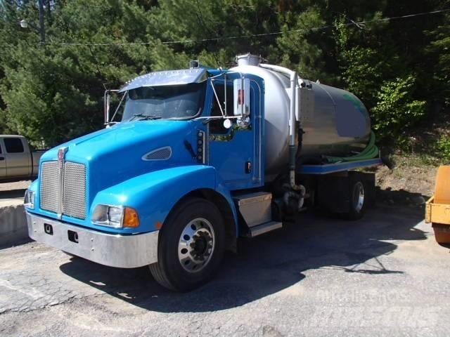 Kenworth T 300 組合/真空油槽車