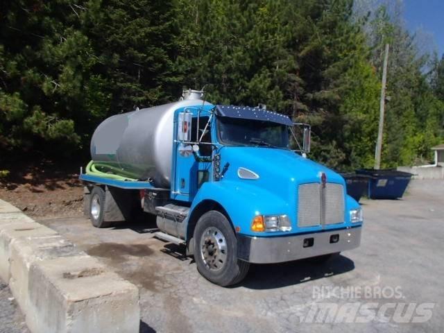 Kenworth T 300 組合/真空油槽車