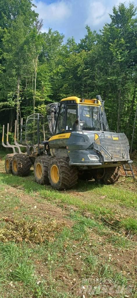 Ponsse Wisent 8W 集運機