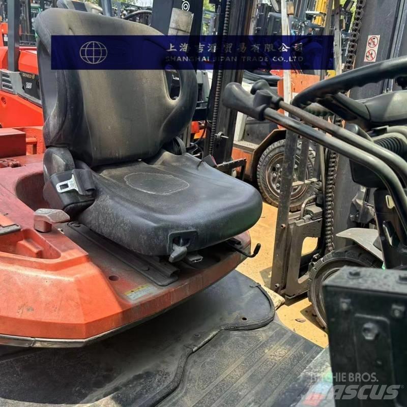 Toyota 15 電動堆高機