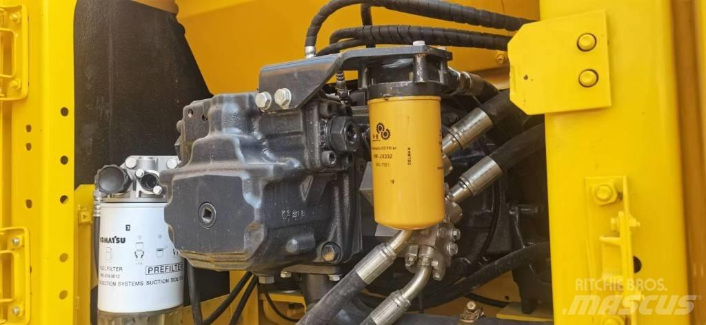 Komatsu 220-8 小型挖土機/掘鑿機<7t(小型挖掘機)