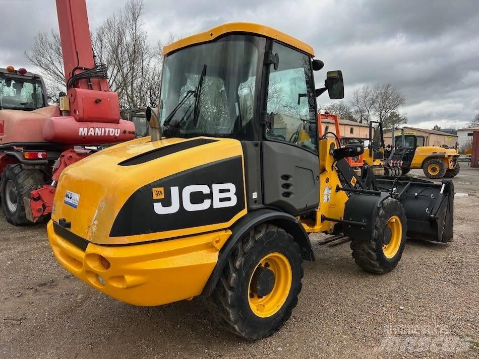 JCB 406 B 輪胎式裝載機
