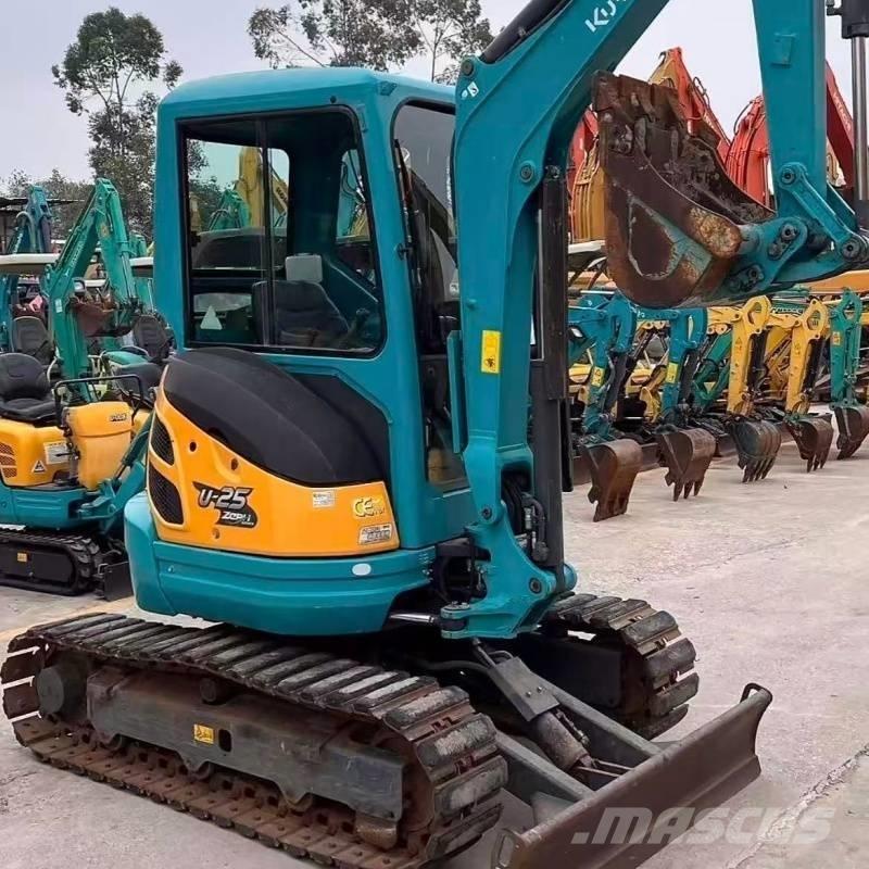 Kubota U 25 小型挖土機/掘鑿機<7t(小型挖掘機)