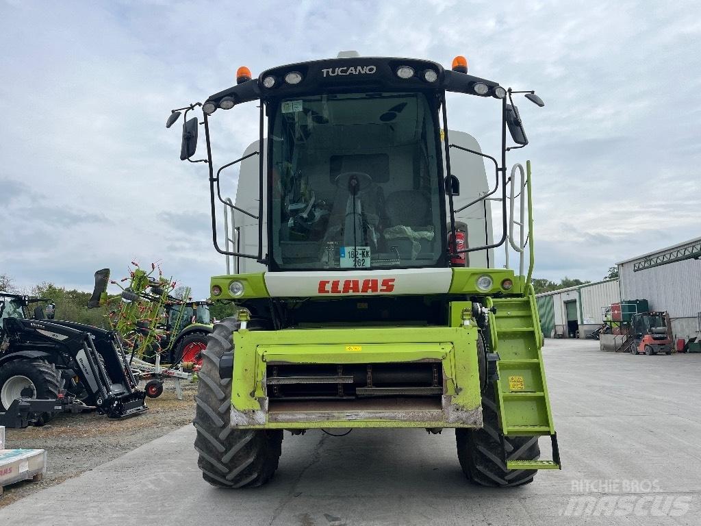 CLAAS Tucano 440 聯合收穫機