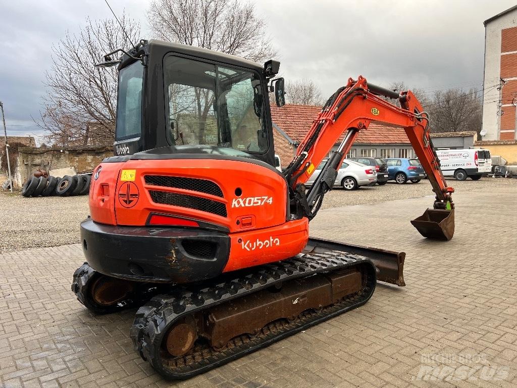 Kubota KX 057-4 小型挖土機/掘鑿機<7t(小型挖掘機)