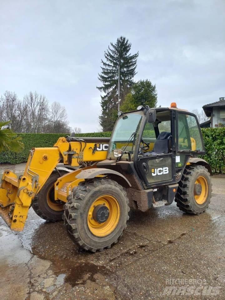 JCB 535-95 伸縮臂操作車