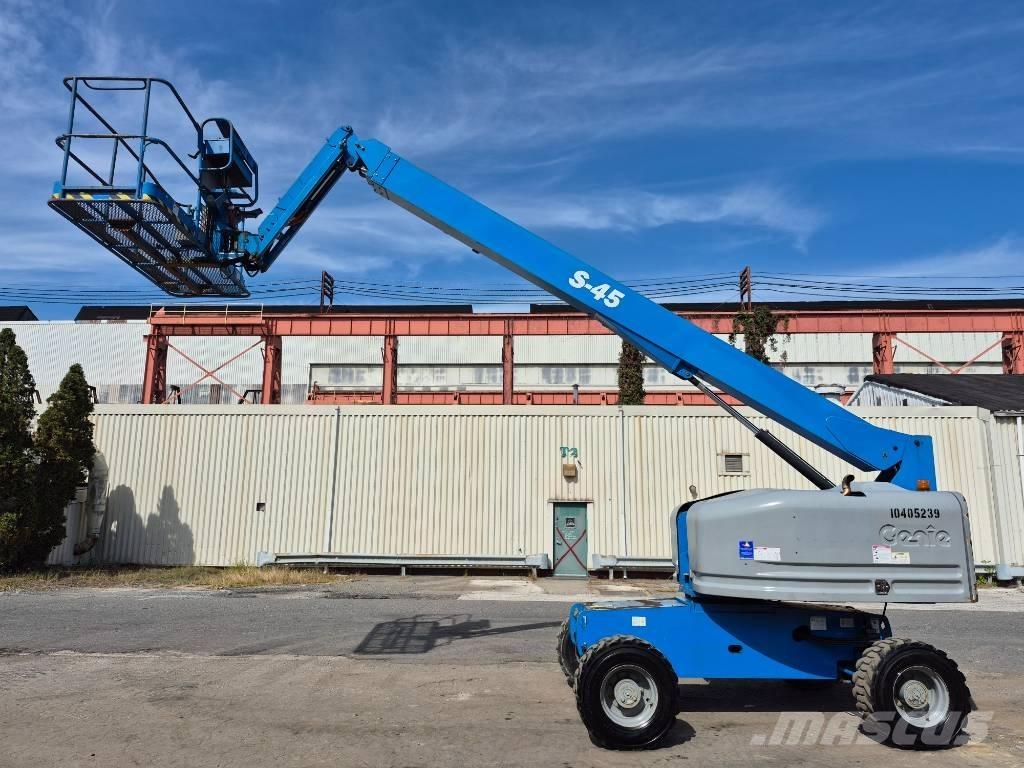 Genie S 45 伸縮臂高空作業車