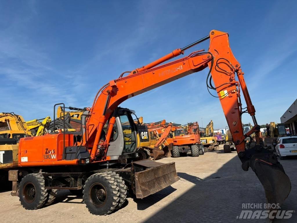 Hitachi ZX 130 W 旋轉式挖土機/掘鑿機/挖掘機