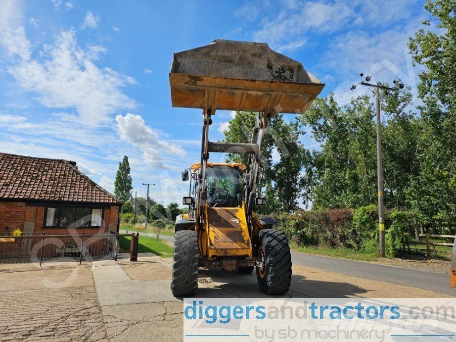 JCB 426 輪胎式裝載機