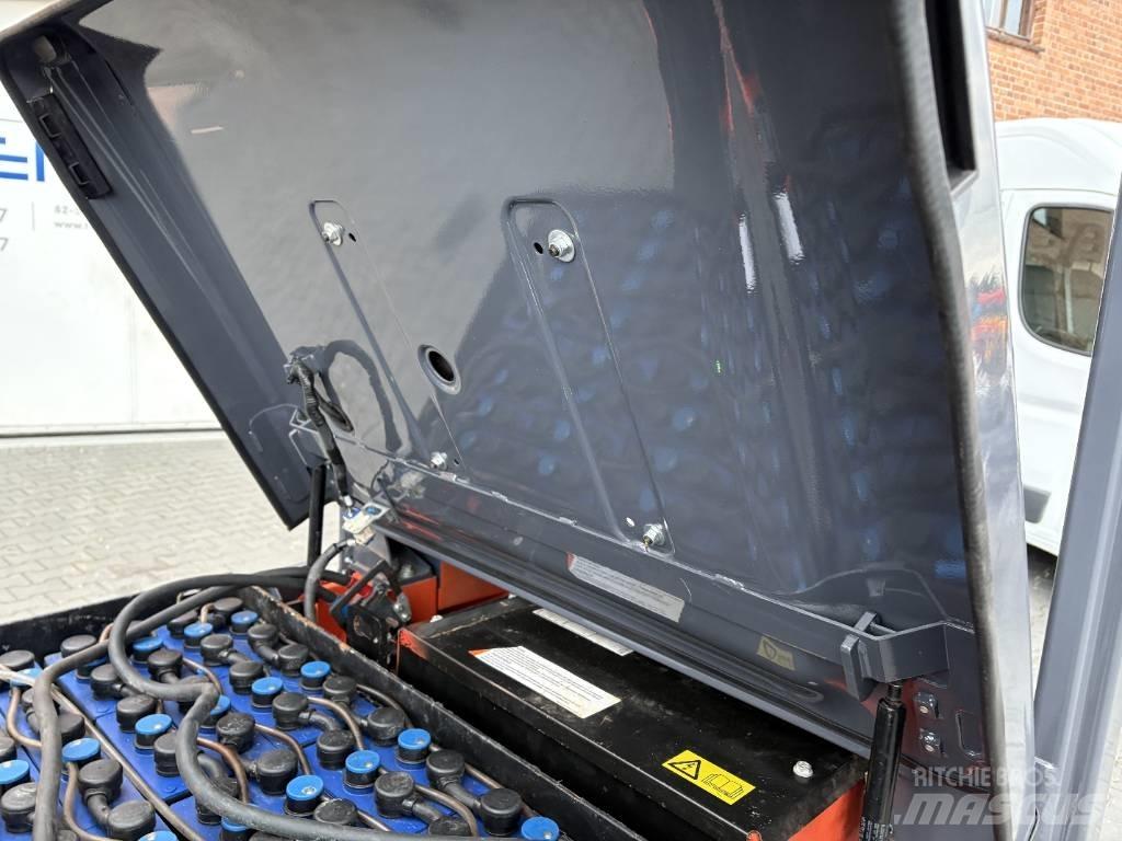 Toyota 8 FBMKT 20 電動堆高機