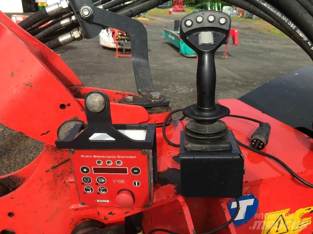 Kuhn EP 5050 SP 裝載與牽引式割草機