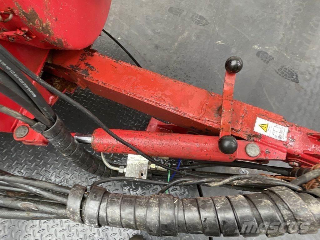 Welger AP 830 牧草收穫機