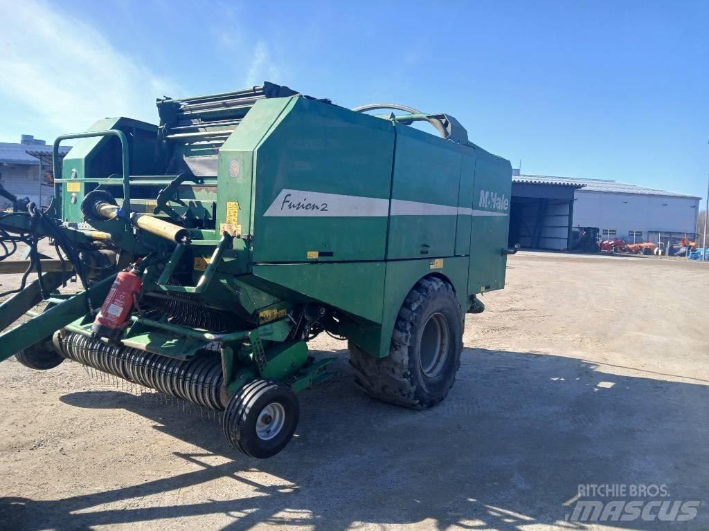 McHale Fusion 2 圓型牧草打包機